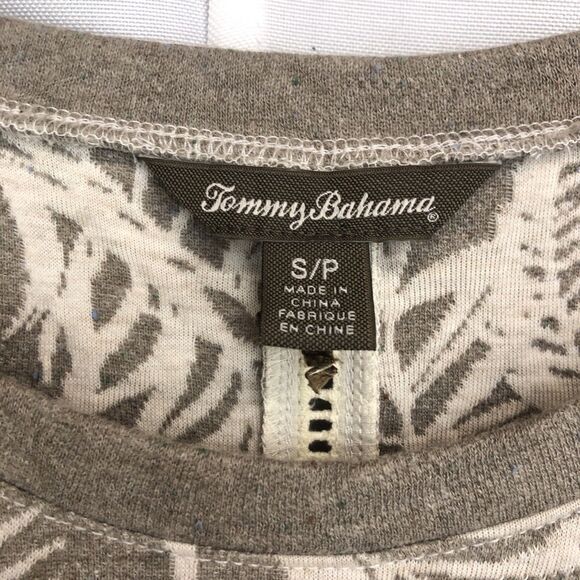 Tommy Bahama Women’s Small Long Sleeve Pull Over Sweater Top Tropical Soft - Picture 3 of 14